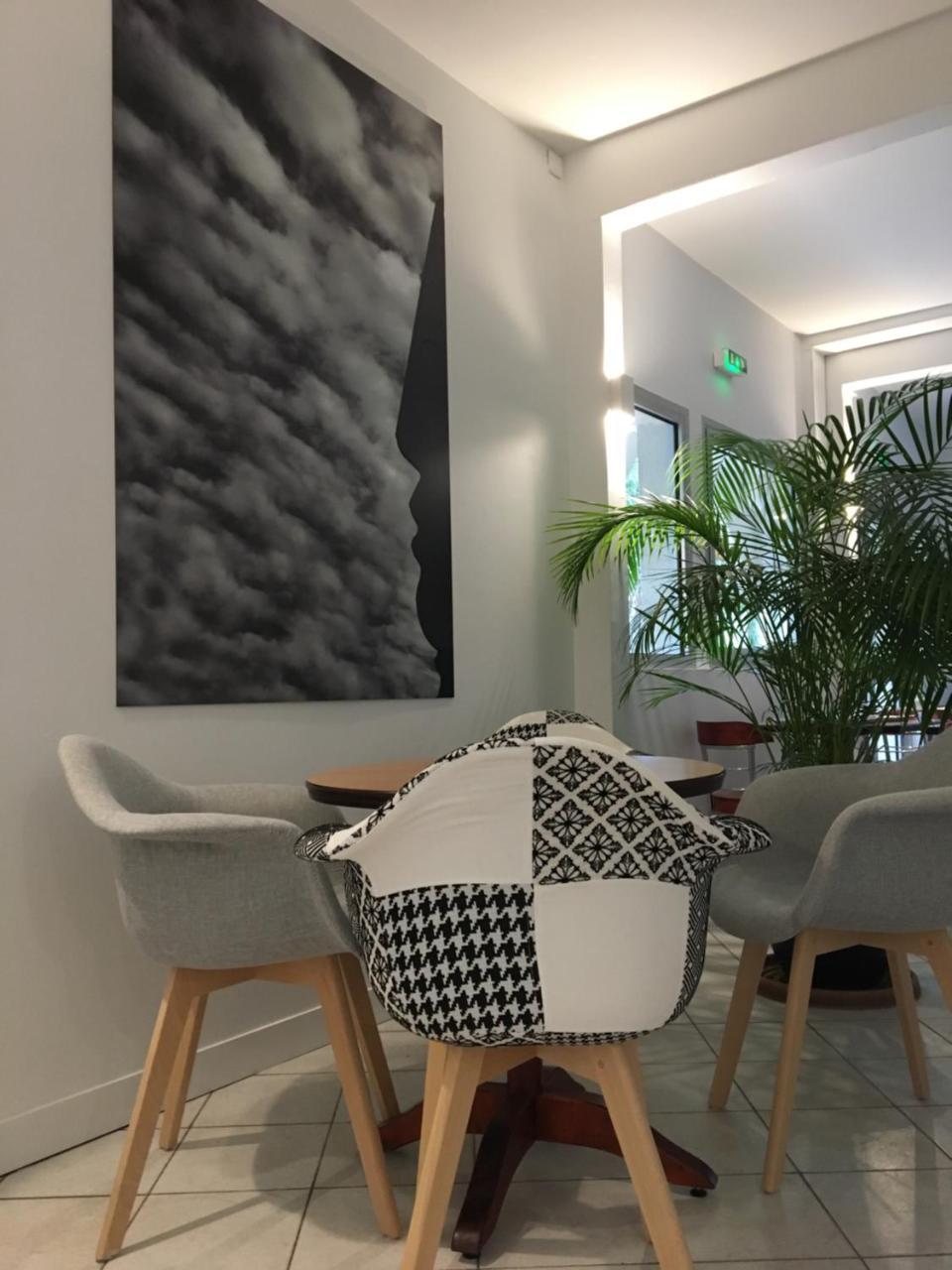 Hotel Les Rives Bleues Ла-Гранд-Мот Экстерьер фото