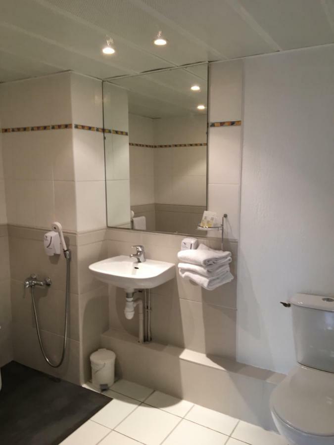 Hotel Les Rives Bleues Ла-Гранд-Мот Экстерьер фото